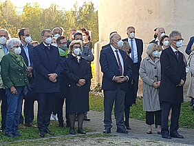 Besucherinnen und Besucher der Gedenkfeier